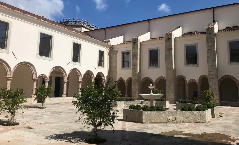 Inside the monastery of Jesus Setubal